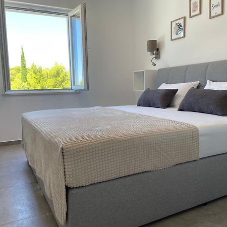 Sandra Apartments Makarska Eksteriør billede