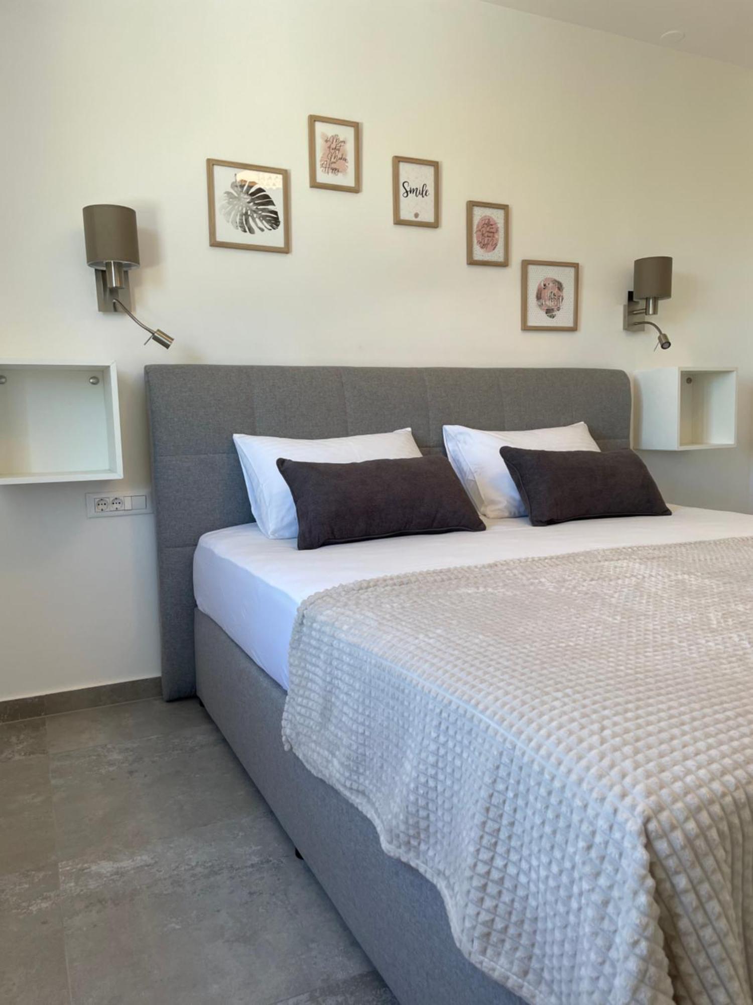 Sandra Apartments Makarska Eksteriør billede